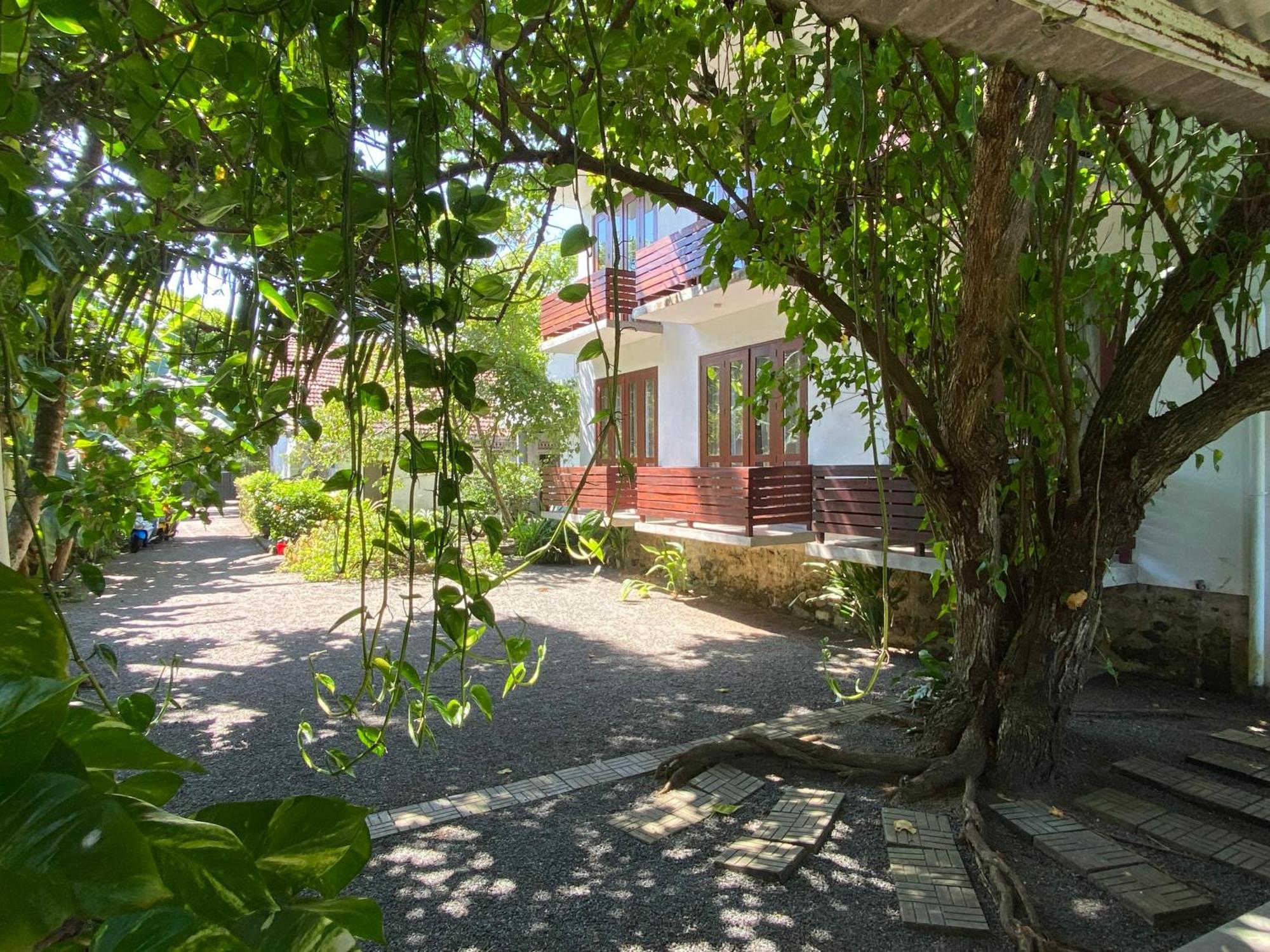 Lake House Hikka Hikkaduwa Exterior photo