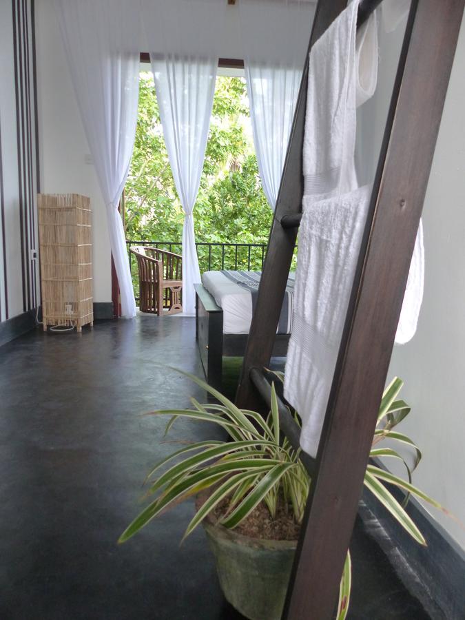 Lake House Hikka Hikkaduwa Exterior photo