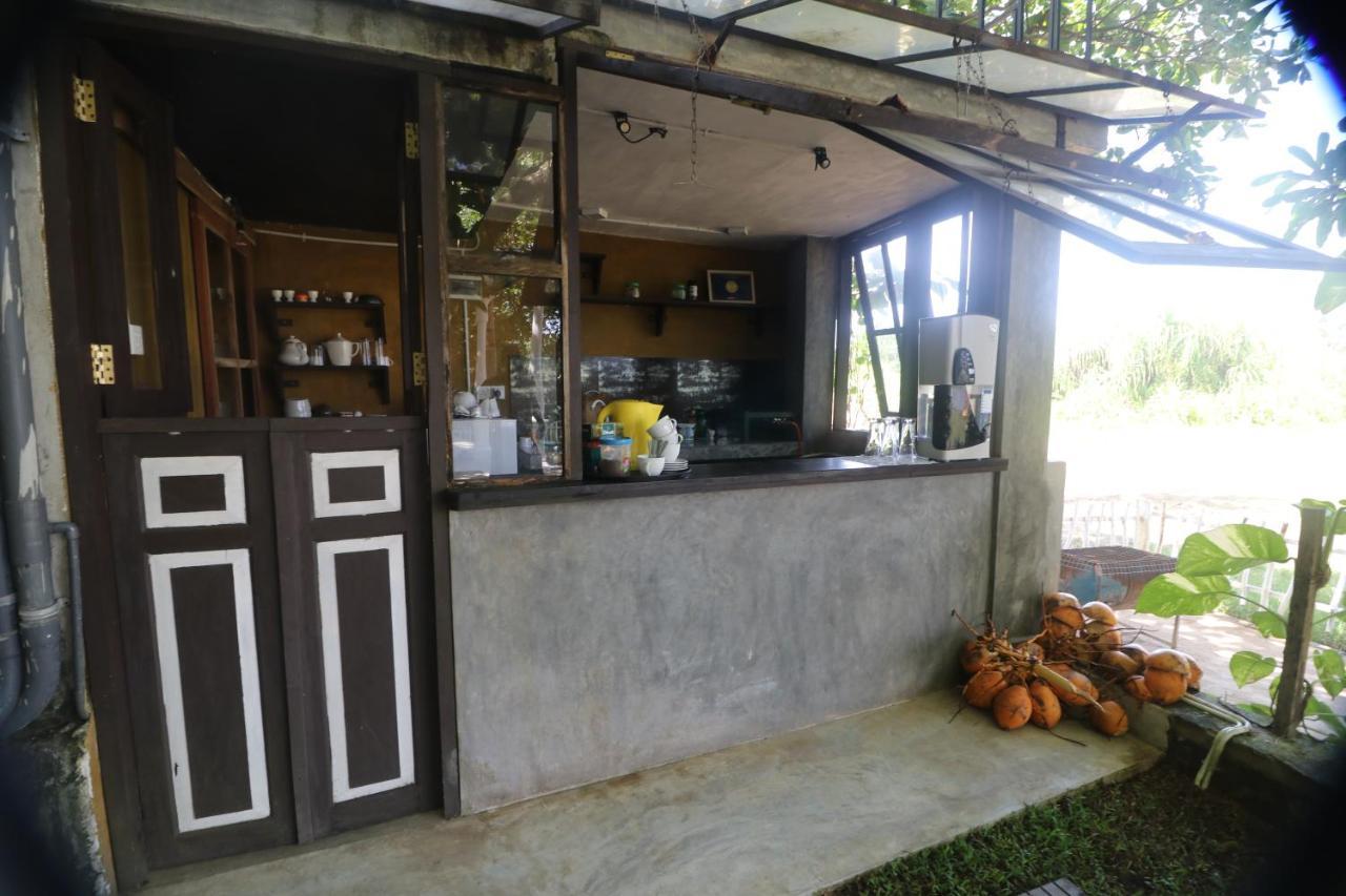 Lake House Hikka Hikkaduwa Exterior photo